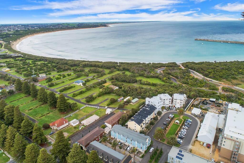 Four Bedroom Beachside Apartment Warrnambool Eksteriør bilde